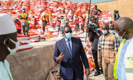 EN COULISSES - Amadou Ba, en mode rétropédalage et contorsions !