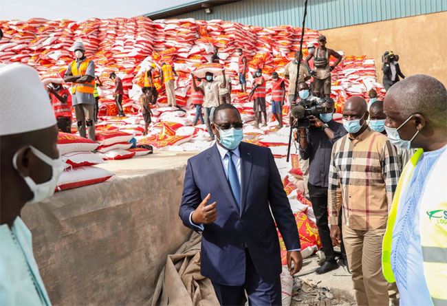 EN COULISSES - Amadou Ba, en mode rétropédalage et contorsions !