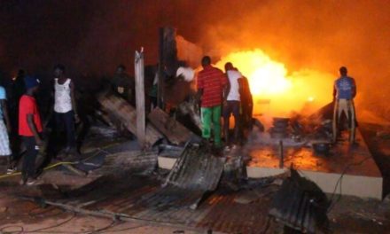TOUBA - Le marché Ocass ravagé par un violent incendie