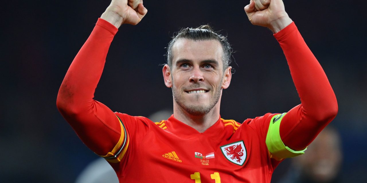 OFFICIEL - Gareth Bale range ses godasses !