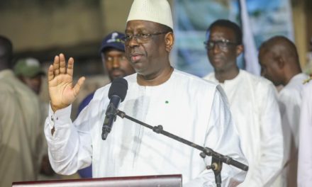 MACKY SALL - AMADOU BA - Le jeu de dupes