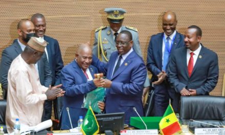 EN COULISSES - Macky Sall passe le témoin