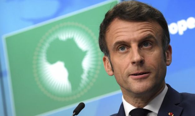 EN COULISSES - Macron veut assumer la défense des intérêts français !