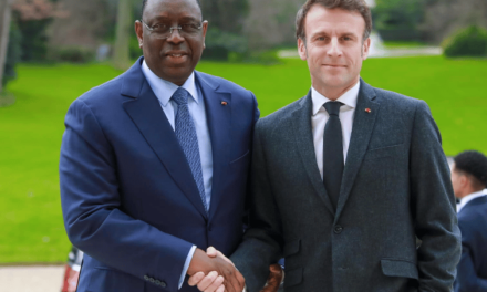 EN COULISSES - Macky Sall en France !