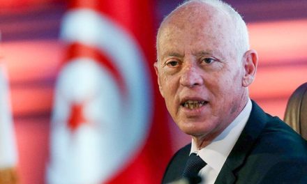 EN COULISSES - Les propos racistes du président tunisien