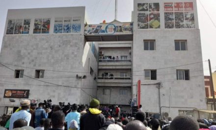 SIT-IN WALF  -   Le Cnra désavoué par les acteurs des médias 