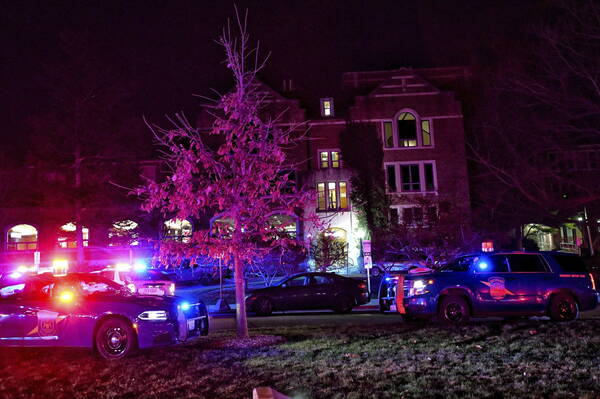 ETATS-UNIS -  Au moins trois morts dans une fusillade sur un campus universitaire dans le Michigan
