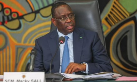 EN COULISSES - Macky Sall vante son bilan