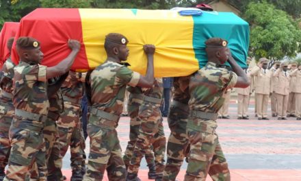 MINUSMA - Les trois soldats tués au Mali honorés au camp Dial Diop