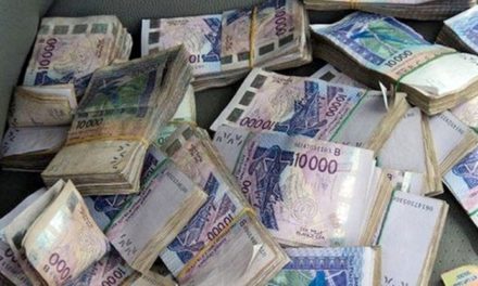 TAMBA - 25 millions en faux billets saisis, deux Nigérians arrêtés