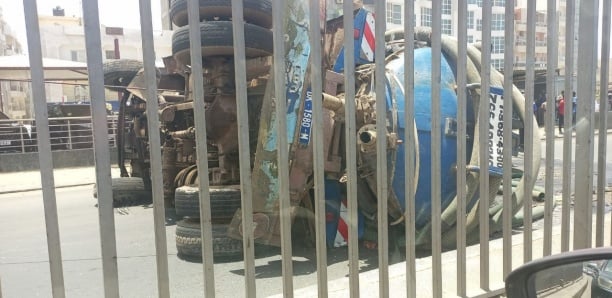 VDN - Un camion-citerne se renverse à hauteur de la gendarmerie de la Foire