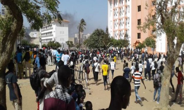 EN COULISSES - Les cours suspendus à l'Ucad