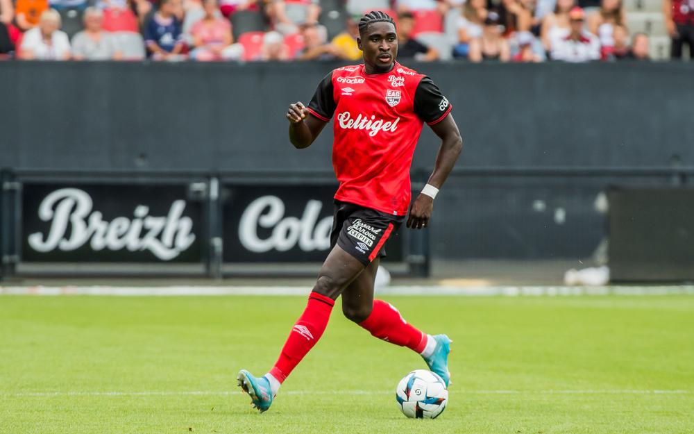 GUINGAMP - Donatien Gomis écarté du groupe pour avoir refusé le maillot LGBT