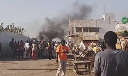 LUNDI D'EMEUTES AU SENEGAL  - Au moins 3 morts, des dizaines de blessés