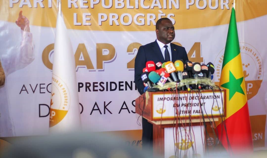 DIALOGUE POLITIQUE - Déthié Fall décline l'appel de Macky Sall