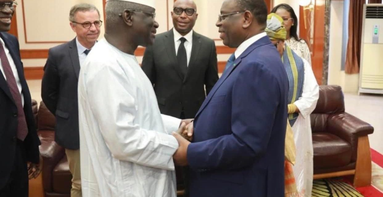 EN COULISSES - Macky Sall et son trio magique !