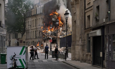 EFFONDREMENT D'UN IMMEUBLE A PARIS - Plus d'une vingtaine de blessés dont quatre graves