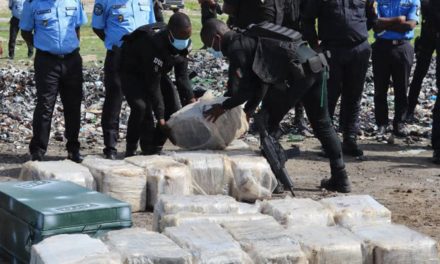 SAISIE DE 1000 KG DE COCAÏNE - 12 des 20 personnes inculpées envoyées devant la chambre criminelle