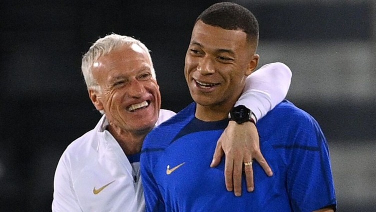 DESCHAMPS - "Mbappé sera Ballon d'or"