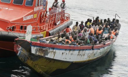 EN COULISSES - La Marine espagnole intercepte une pirogue sénégalaise avec 103 personnes