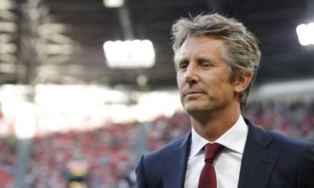 AJAX - Van der Sar en soins intensifs