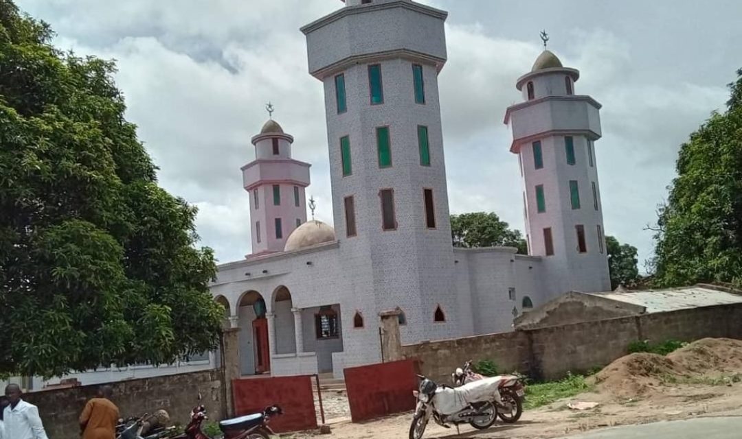 TRAVAUX DE LA MOSQUÉE DE DIAKHABA - Le DG de DDD Ousmane Sylla contribue à hauteur de 2 millions