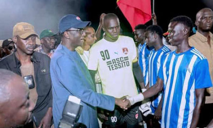 EN COULISSES - Le tapis rouge pour Amadou Ba