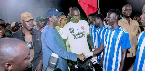 EN COULISSES - Le tapis rouge pour Amadou Ba