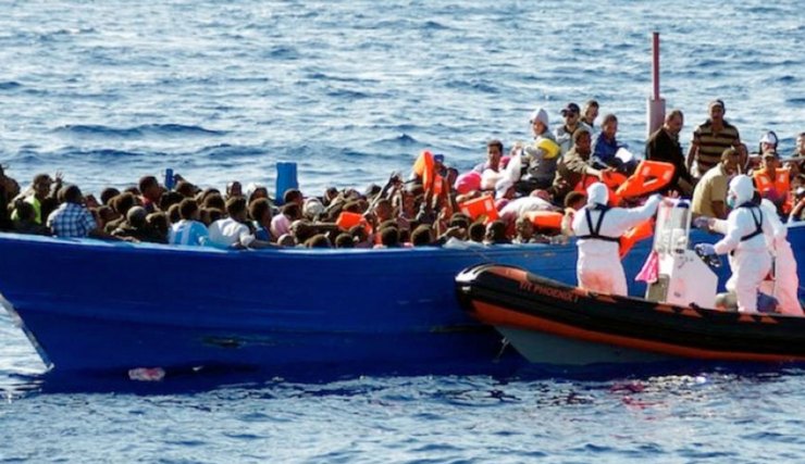 EN COULISSES -165 personnes dont 22 enfants et un bébé débarquent en Espagne