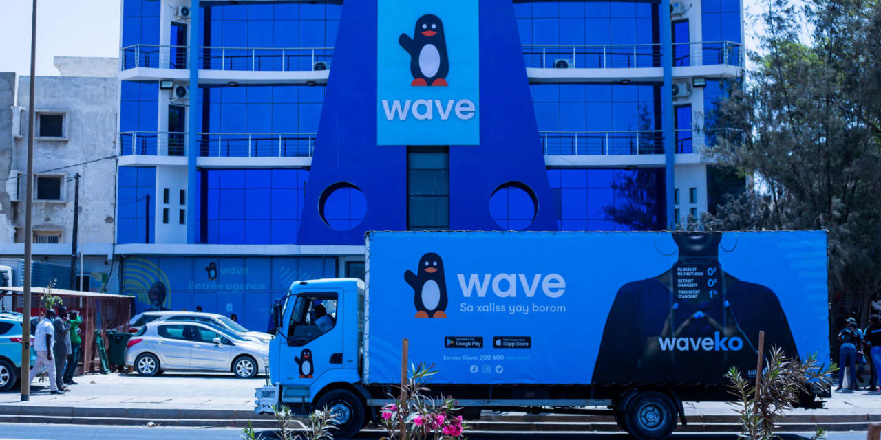 EN COULISSES - Wave réclame ses 2 milliards à La Poste