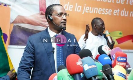 NETTALI TV - Vivez en images la déclaration de candidature de Mame Boye Diao