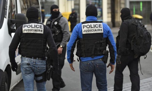 FRANCE - Une arnaqueuse escroque près de 831 millions FCFA à la diaspora africaine dont des Sénégalais