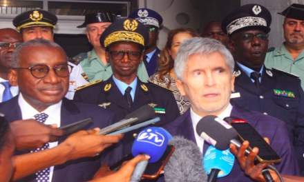 EMIGRATION IRRÉGULIÈRE – Le ministre de l’Intérieur espagnol débarque au Sénégal