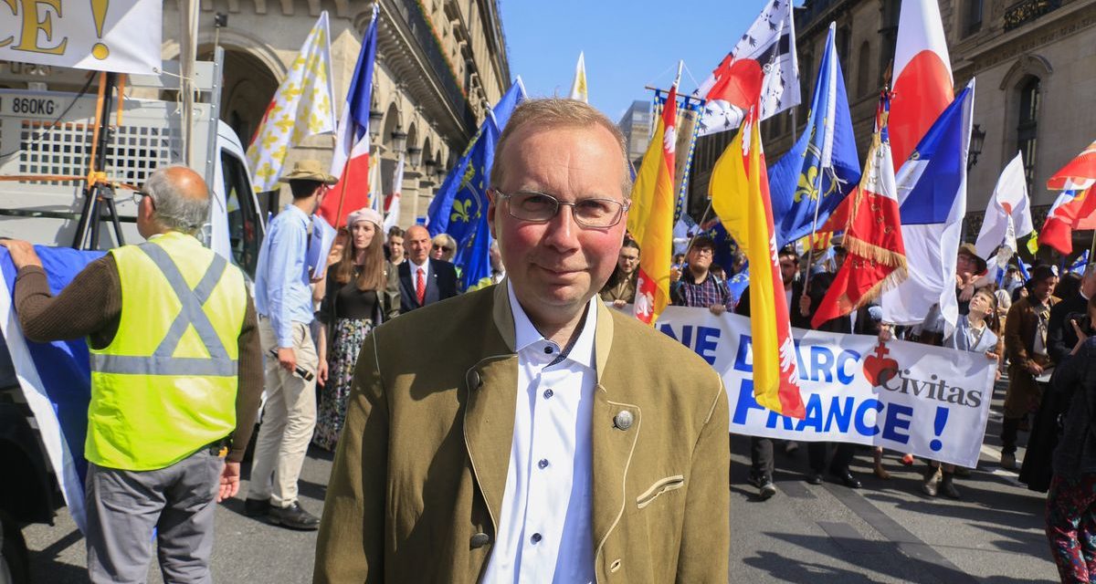 FRANCE - Le gouvernement dissout le mouvement catholique intégriste Civitas