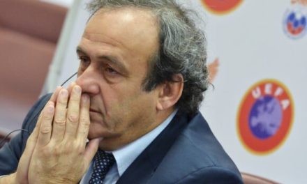 EN COULISSES - La fausse mort de Platini