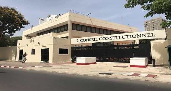 CONSEIL CONSTITUTIONNEL - Malgré la clôture des dépôts, les mandataires de candidats occupent toujours les lieux