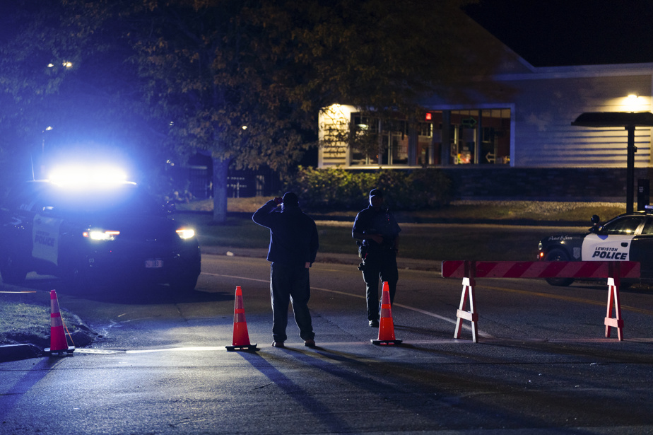 NEW YORK - Un homme tue quatre membres de sa famille, blesse deux policiers avant d'être abattu