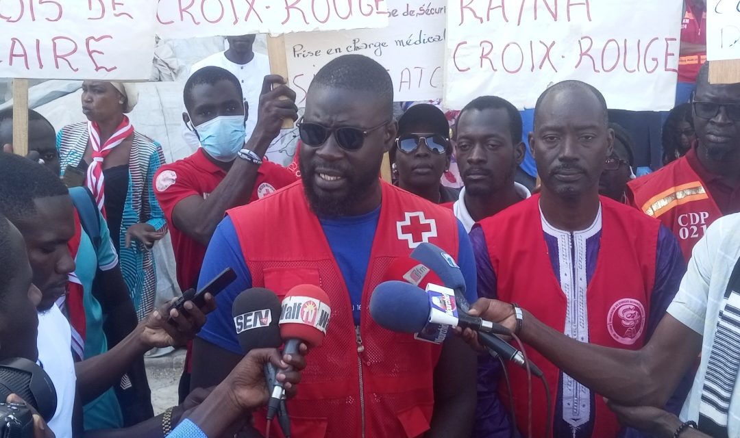 GROGNE À LA CROIX-ROUGE SÉNÉGALAISE - Bafou Ba fait le forcing