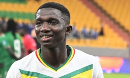 CAF AWARDS 2024 - Lamine Camara désigné meilleur jeune joueur pour la deuxième année consécutive