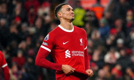 LIVERPOOL - Trent Alexander-Arnold, harcelé par une femme