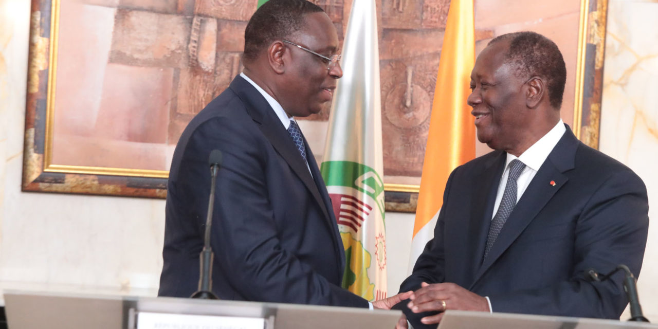 EN COULISSES - Ouattara rend un vibrant hommage à Macky Sall