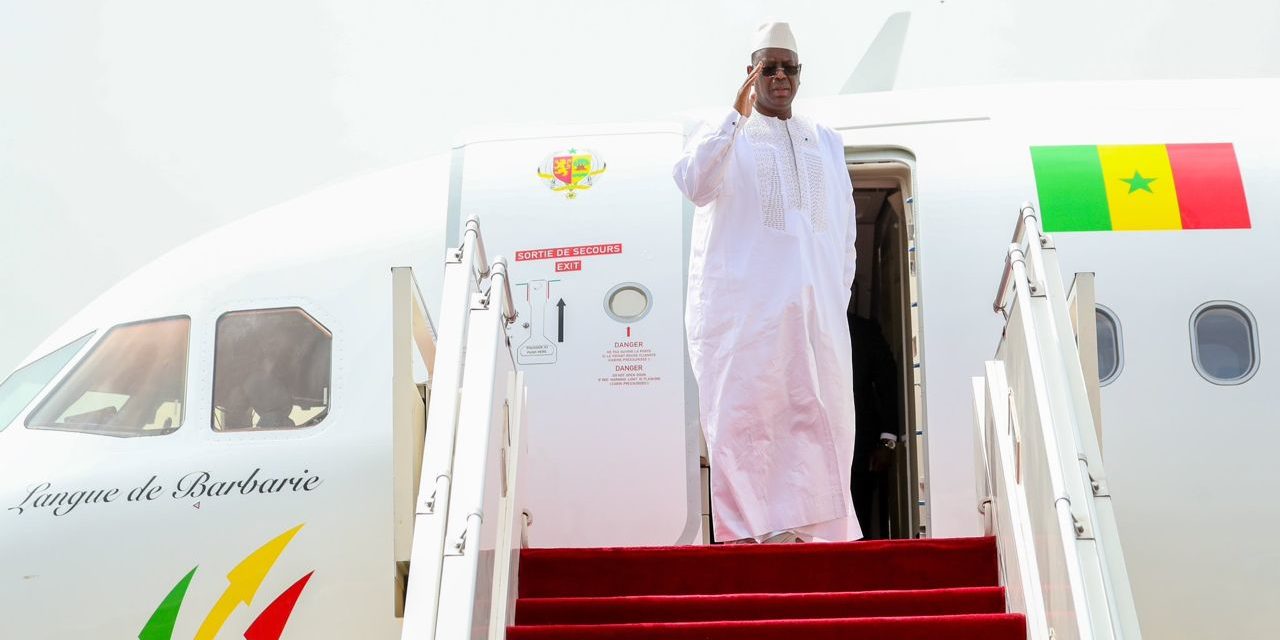 EN COULISSES - Macky Sall s'envole pour Abuja