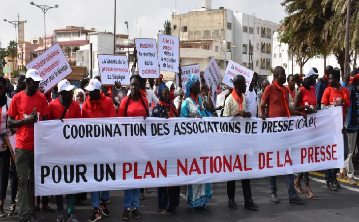 RETRAIT LICENCE DE WALF– Les journalistes réclament la démission du Ministre Moussa Bocar Thiam