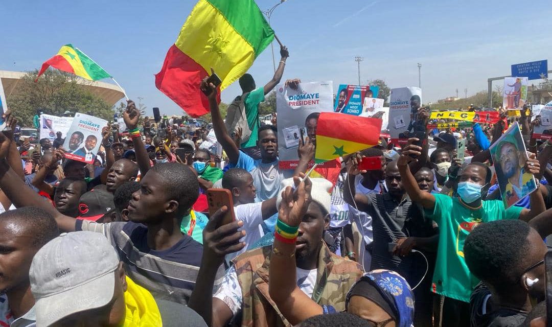 RASSEMBLEMENT DU FRONT DE LA RESISTANCE - Des échauffourées mettent fin à la manif