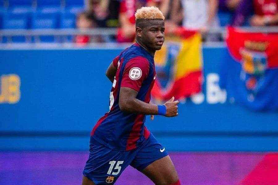 NOUVELLE PEPITE DU BARÇA - Le Sénégalais Mika Faye impressionne