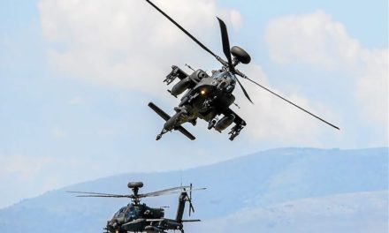 MALAISIE - Une collision entre 2 hélicoptères militaires, fait au moins 10 morts