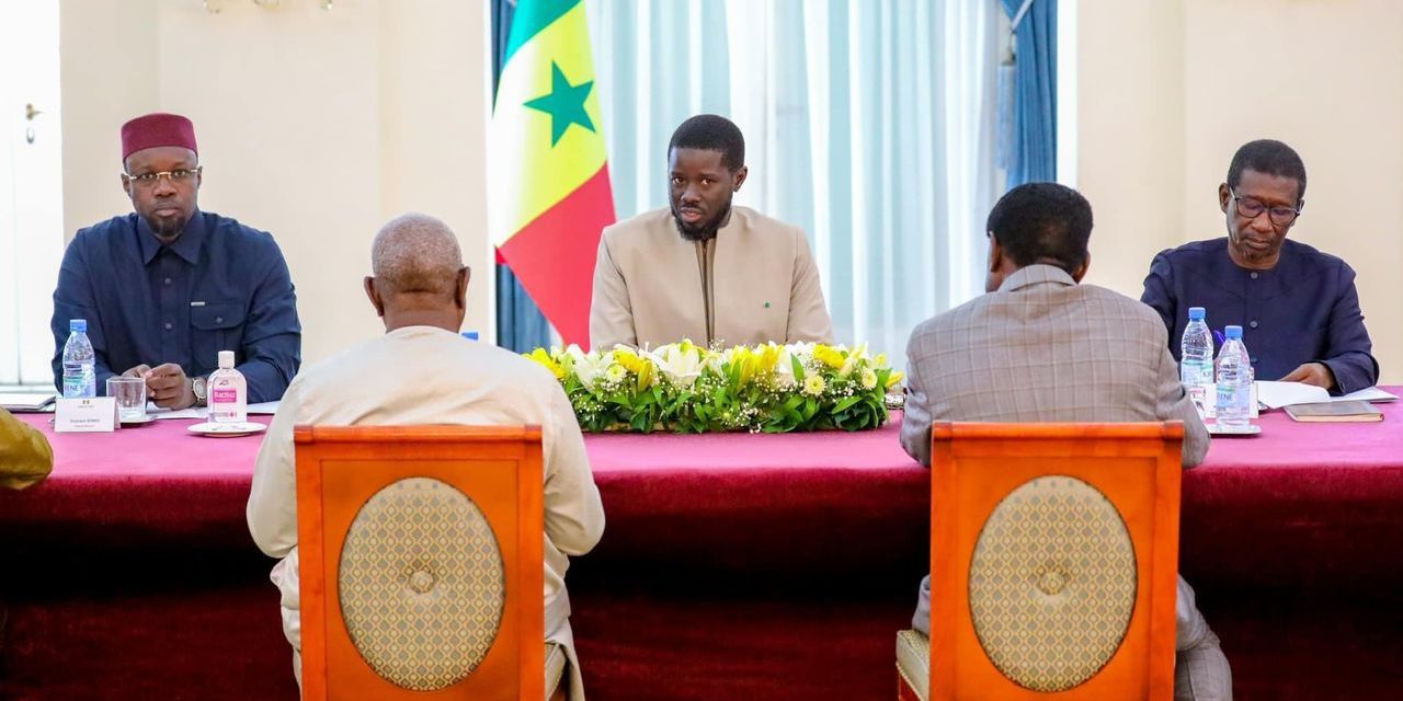 LUTTE CONTRE LA VIE CHÈRE- Le Président Diomaye Faye veut un plan  d’urgence opérationnel avant le 15 mai