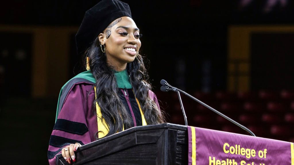 USA - Inscrite à l'université à 10 ans, Dorothy Jean Tillman II obtient son doctorat à seulement 17 ans