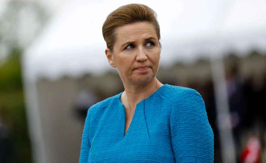 COPENHAGUE - La Première ministre danoise frappée par un homme en pleine rue
