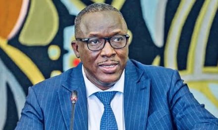 APR - Cheikh Oumar Anne claque la porte et fait de graves révélations